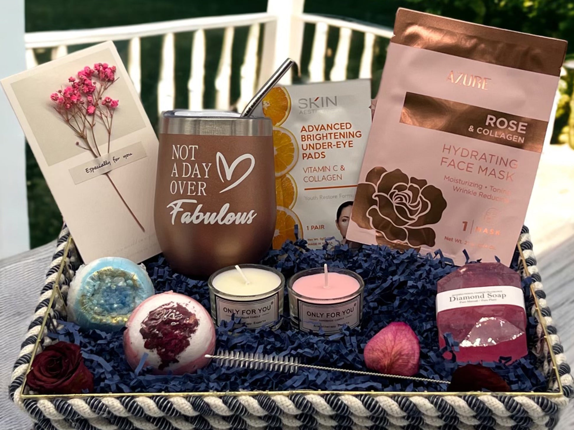    BloomingDelightsCustomGiftBasket